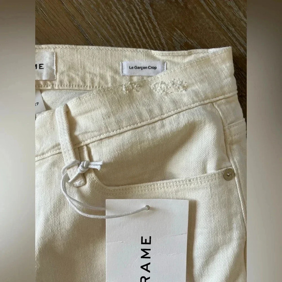 FRAME Mid-Rise Straight “Le Garçon Crop” Jeans in Creamy White - Picture 7 of 7